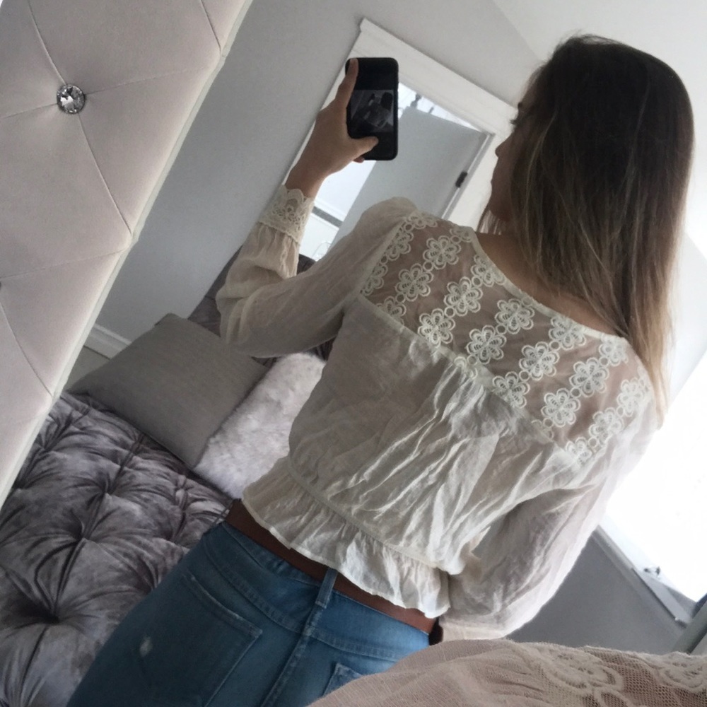 Lace Crop! - Picture 3 of 6